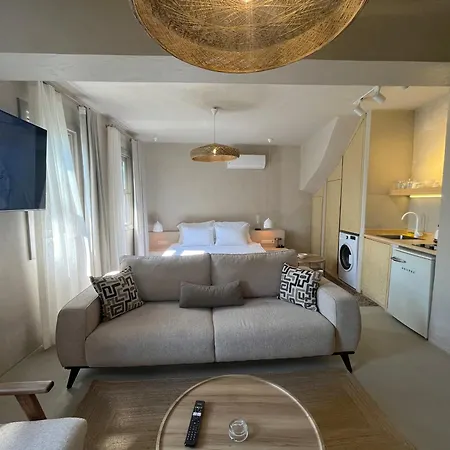 아파트 Calestia Boutique House 말마리스