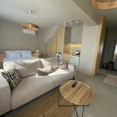 Calestia Boutique House