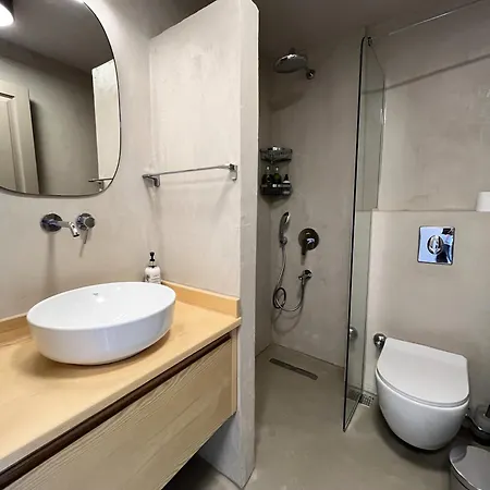 Calestia Boutique House *