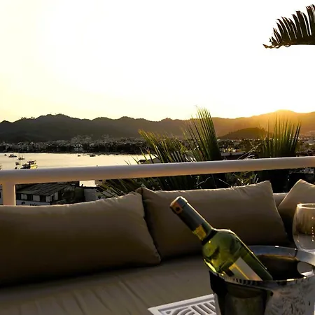 Calestia Boutique House *