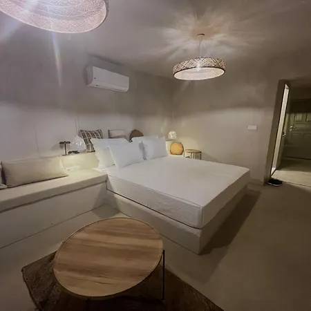 Apartment Calestia Boutique House *